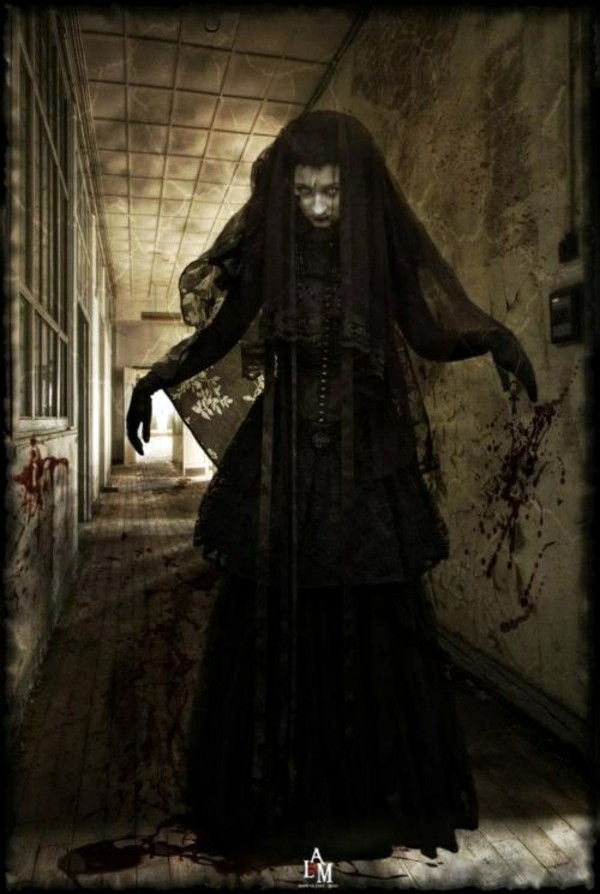 Cool Horror Halloween Costumes, rob the breath | Interior Design Ideas