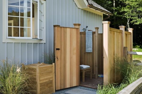 Build shower itself - cool DIY Garden Shower from Euro pallets Build shower itself - cool DIY Garden Shower from Euro pallets