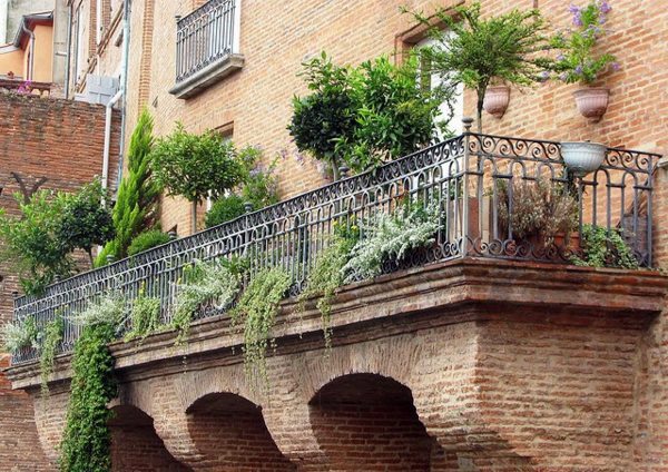 Hanging Garden Ideas potted perfection On Balcony Make Hanging Garden Cool Ideas For Small Garden On The Balcony Hanging Garden Ideas hanging garden On Balcony Make Hanging Garden Cool Ideas For Small Garden On The Balcony