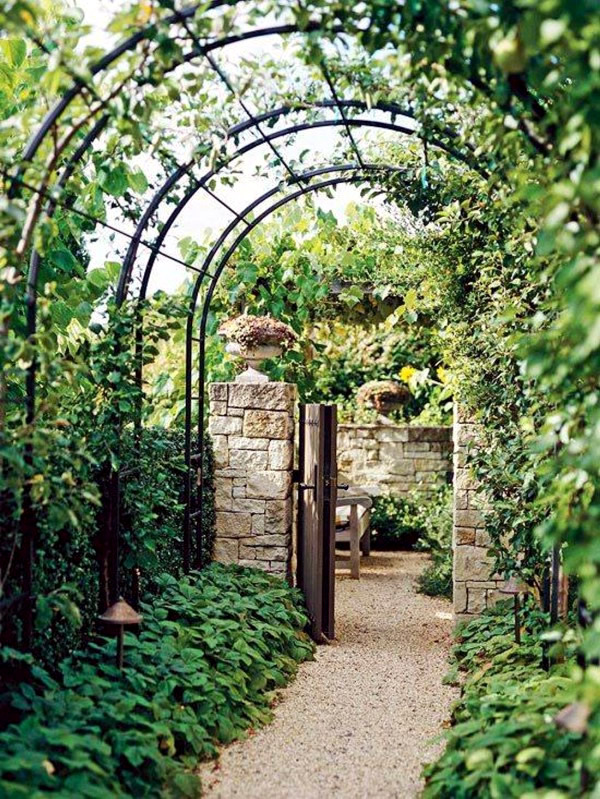 Pergola made of wood or metal for a southern flair in the garden ...
