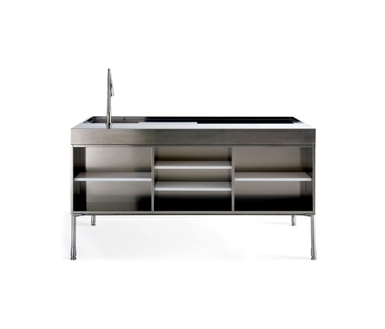 Designer kitchen island - discreet and practical Designer kitchen island - discreet and practical