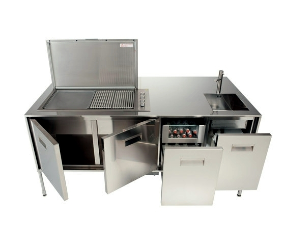 Designer kitchen island - discreet and practical Designer kitchen island - discreet and practical