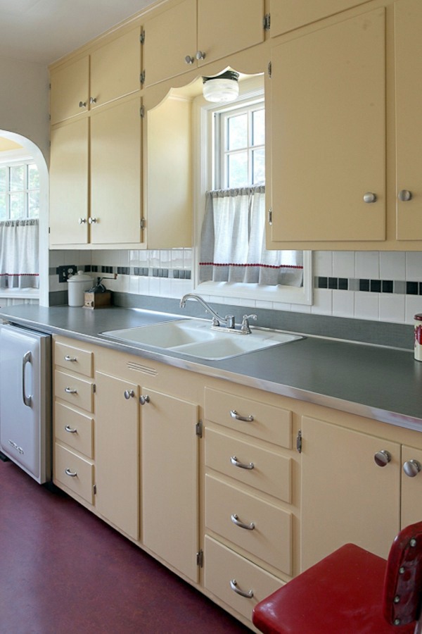 Marvelous Kitchen Accessories Decorating Ideas #2: The-right-kitchen-curtains-18-designs-for-a-cozy-interior-1-584.jpg Marvelous Kitchen Accessories Decorating Ideas #2: The-right-kitchen-curtains-18-designs-for-a-cozy-interior-1-584.jpg