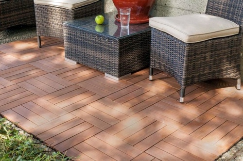 Wood tiling - wooden floor on the balcony Wood tiling - wooden floor on the balcony