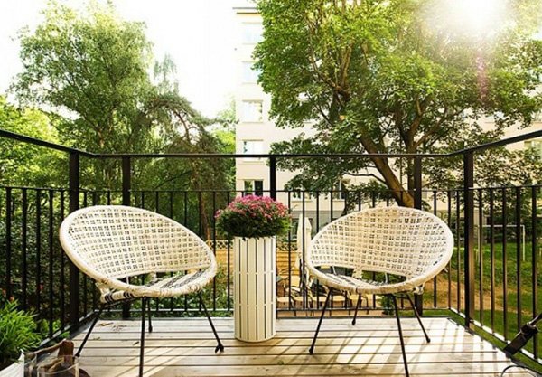 Make small balcony – you create a green corner relaxation ...