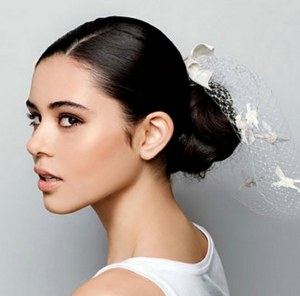 Wedding Hairstyles To Imitate For The Modern Bride Interior Vibrant with Spanish flair Wedding hairstyles to imitate for the modern bride - Wedding Hairstyles To Imitate For The Modern Bride Interior