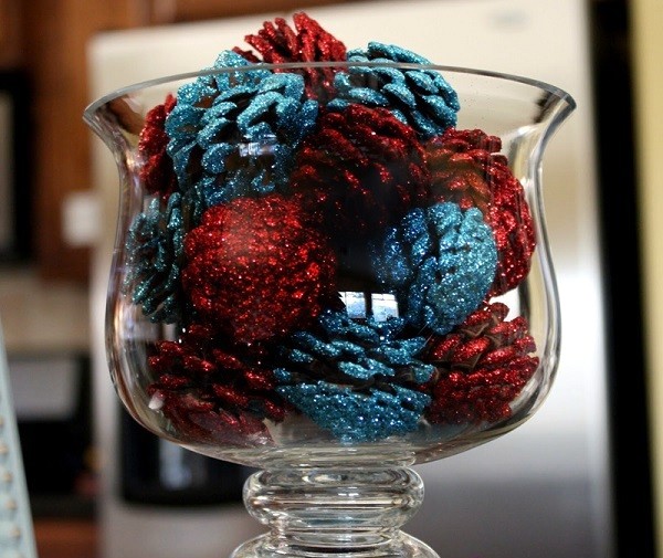 pine cones and autumn leaves decorating ideas interior elegant christmas centerpieces