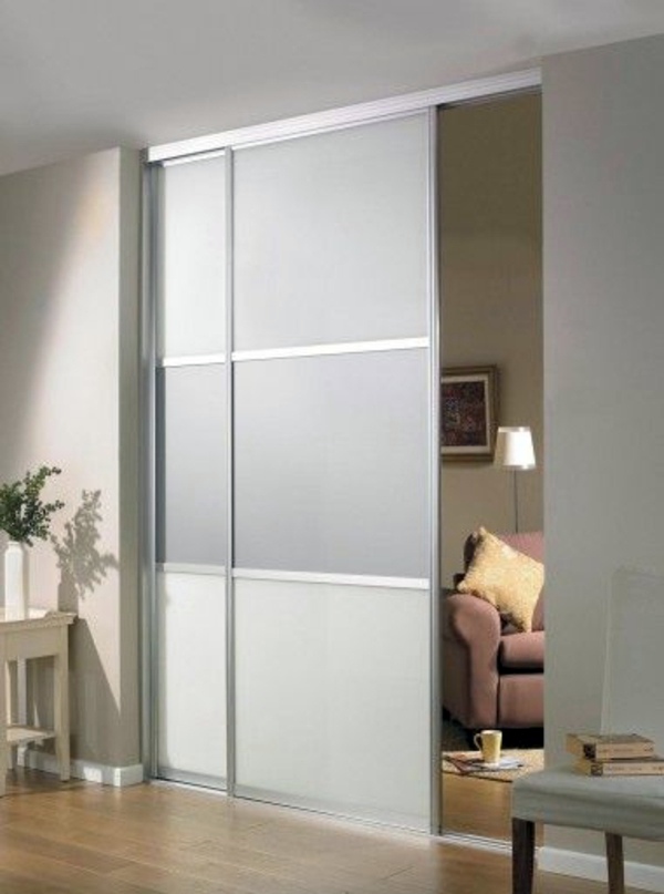 Sliding doors as room dividers – more privacy in the small apartment