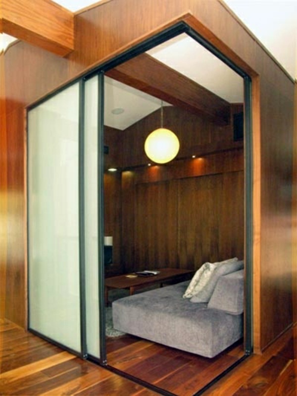 Sliding doors as room dividers – more privacy in the small apartment