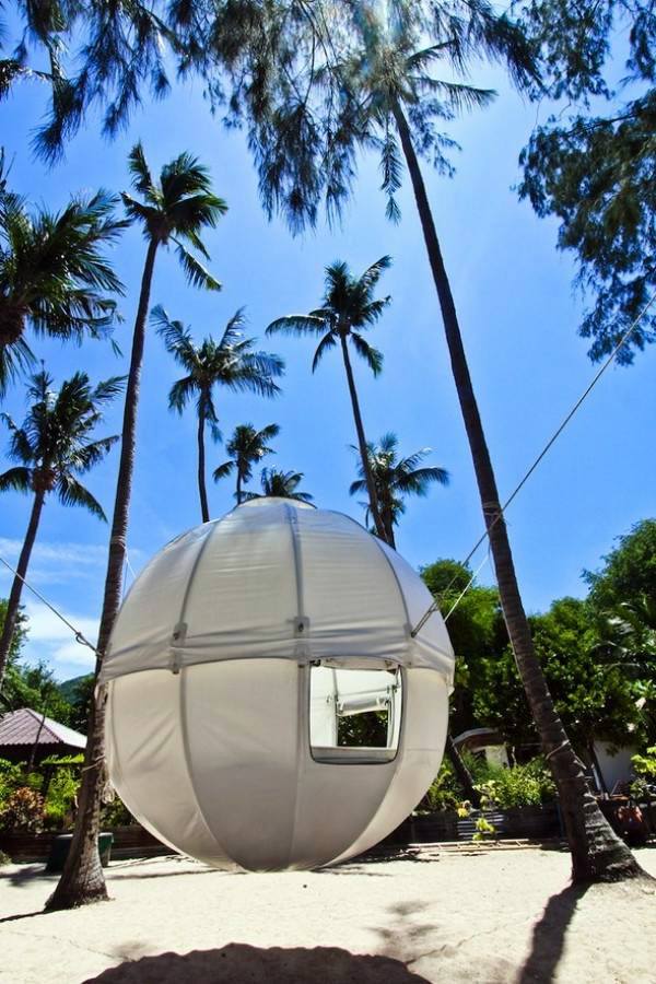 The pendant luxury tent Cocoon Tree