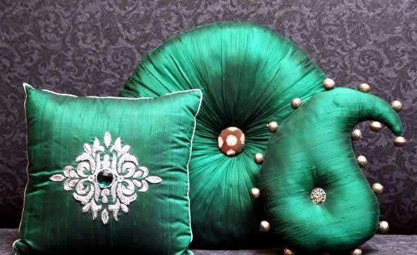 Trends in The Interior emerald green is the trend color