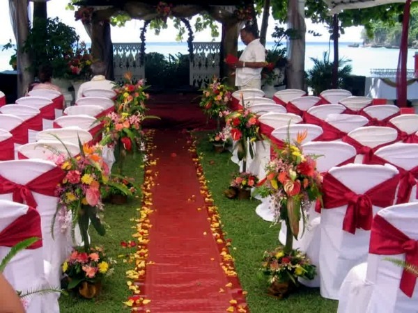 Wedding Decor with floral decoration - Cool wedding decoration outdoor