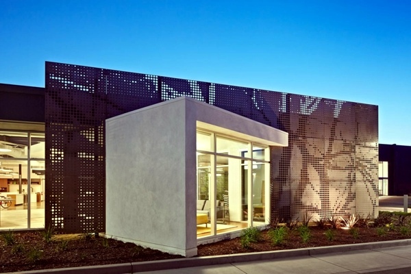 Ultra modern office of flash design - an old warehouse awakened to new life Ultra modern office of flash design - an old warehouse awakened to new life