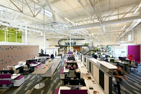 Ultra modern office of flash design - an old warehouse awakened to new life Ultra modern office of flash design - an old warehouse awakened to new life