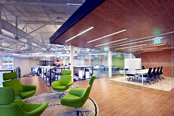 Ultra modern office of flash design - an old warehouse awakened to new life Ultra modern office of flash design - an old warehouse awakened to new life