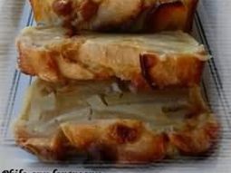 Cake with apples and toffee bits