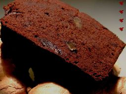 Cake with chocolate and candied ginger