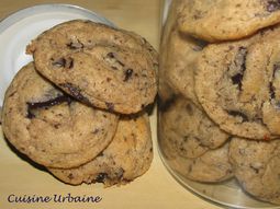 Soft cookies with chestnut and chocolate