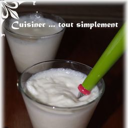 Almond mousse with rosewater