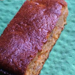 Amandin cake with apricots