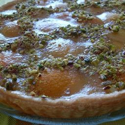 Apricot tart and pistachio pudding