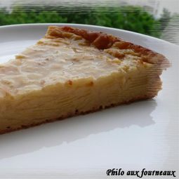 Cake with apples and pears