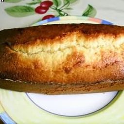 Cake with figs and honey