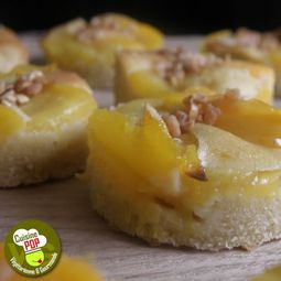 Cake with peaches and Quinoa