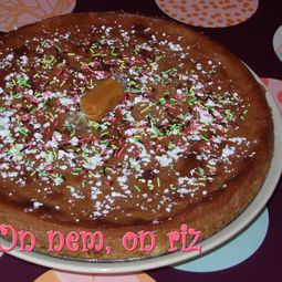 Cheesecake with chocolate and caramel