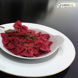 Farfalle with pink mortar