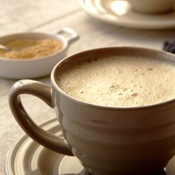 Frothy drink raw carob and dates