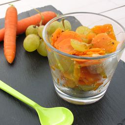 Glasses of carrot raisin