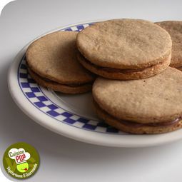 Hazelnut-chocolate snacks