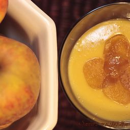 Jar with apple and ginger