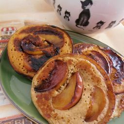 Pancakes with apple-caramel