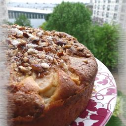 Pear and hazelnut cake