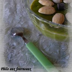 Pistachio cream and white chocolate