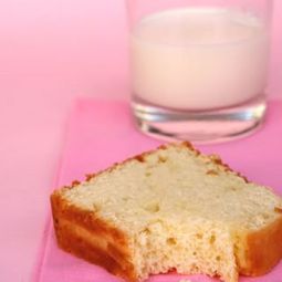 Sardinian cakes with lemon and ricotta