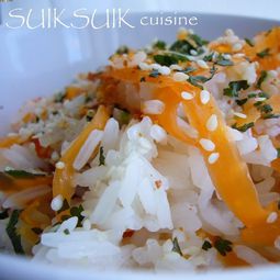 Thai fragrant rice noodles and carrots