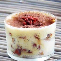 Tiramisu with tofu and berries Goji fragrant orange blossom