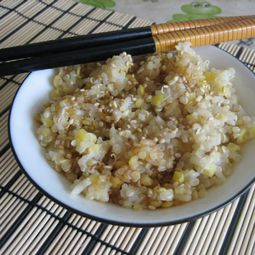 Trio quinoa, lentils and rice thai