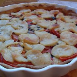 Vegan Pie tomatoes and cheese