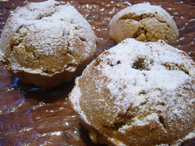 Biscuits with white wine