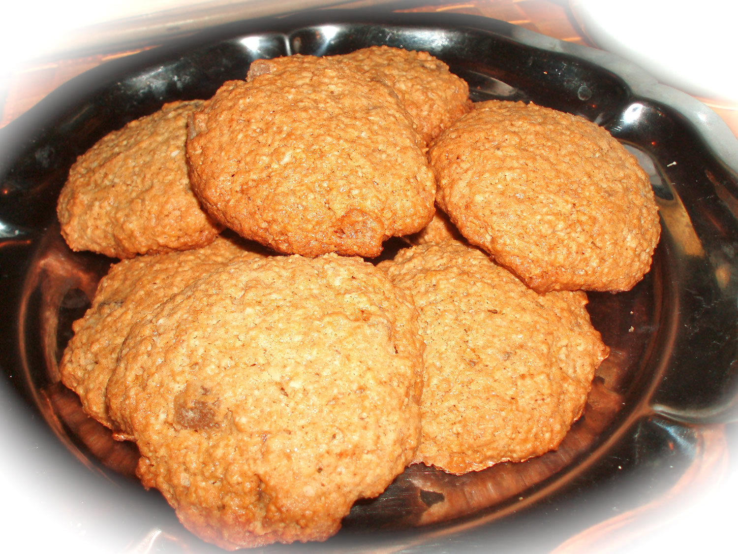 Oat bran and candied ginger cookies