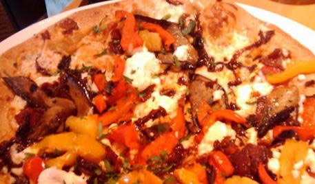 Organic pizza with goat cheese & peppers