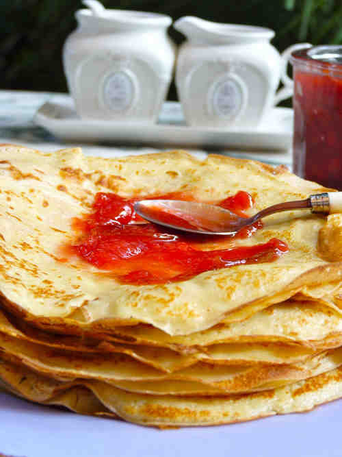 Pancakes with agave nectar and the general Marnier