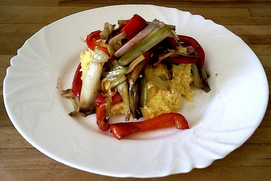 Polenta and braised leeks with balsamic vinegar