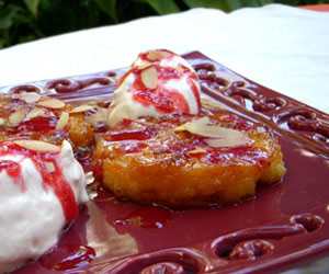 Polenta caramelized apricots