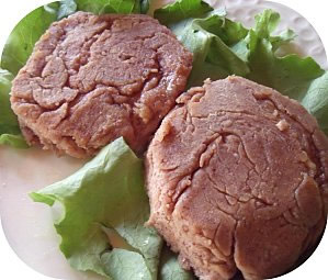 Red bean cake with mustard