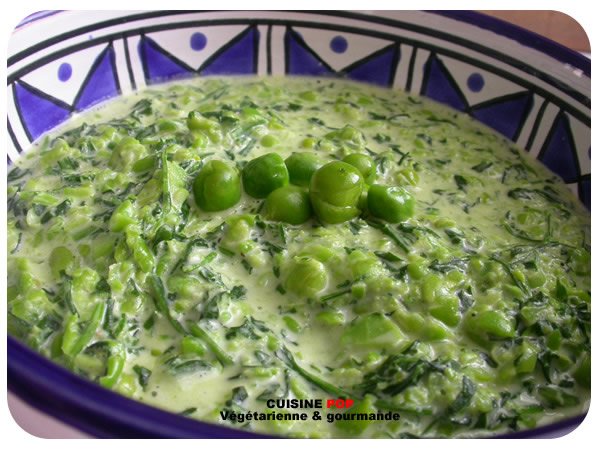Sauce with peas and rocket